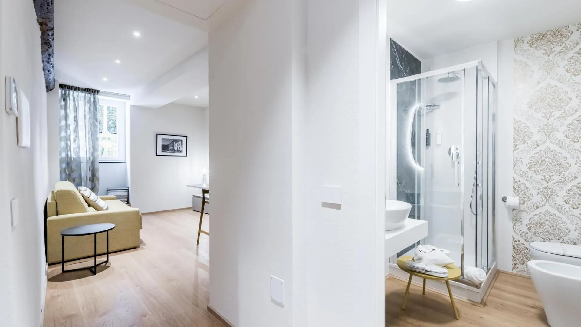History And Design Apartment Facing The Old Port Genoa 0*,